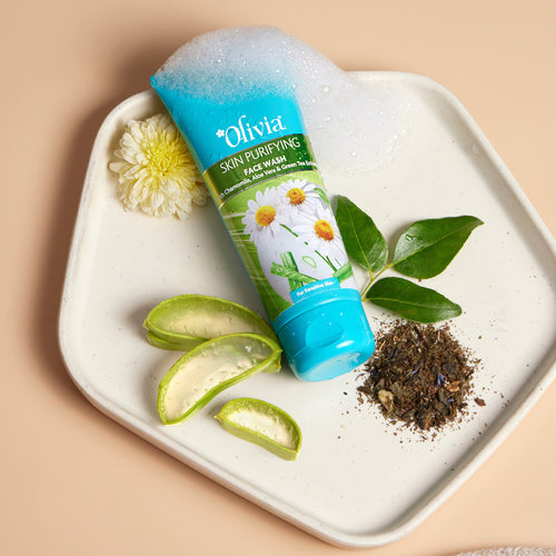 Skin Purifying Face Wash with Chamomile Aloe Vera and Green Tea Extracts